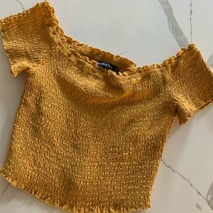 Abercrombie off the shoulder mustard top
